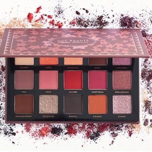 Ace Beaute ‘Mystic Romance’ Eyeshadow Palette